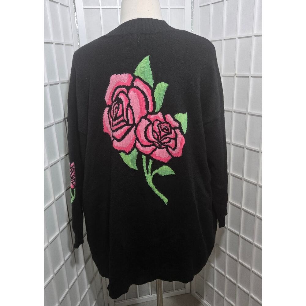 NWT Torrid Floral Embroidered Open Cardigan Sweater Pockets Plus Size: 0X (12) - Picture 3 of 5